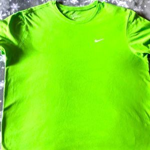 Men’s Nike T-Shirt